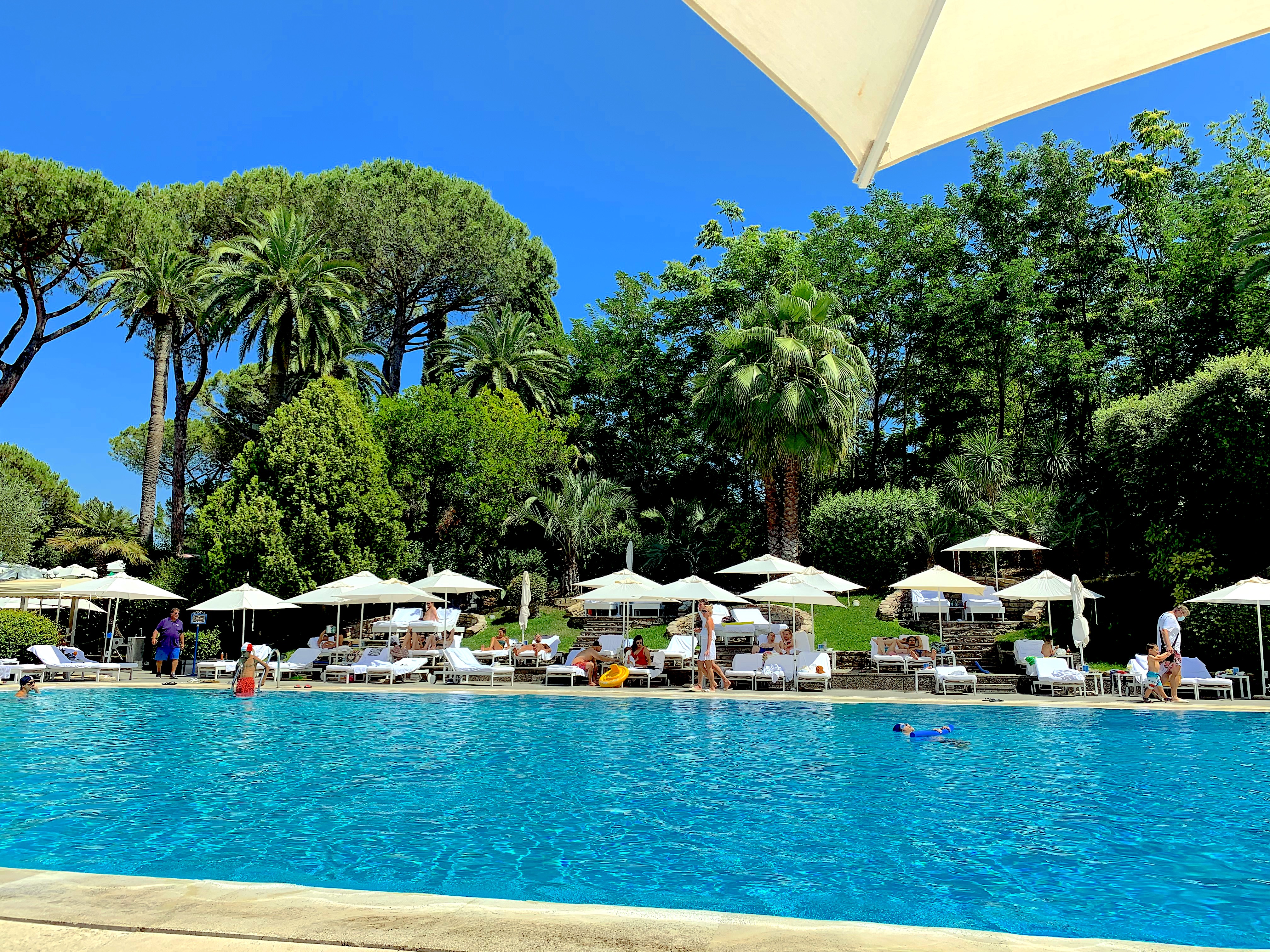 A Sunday by the pool