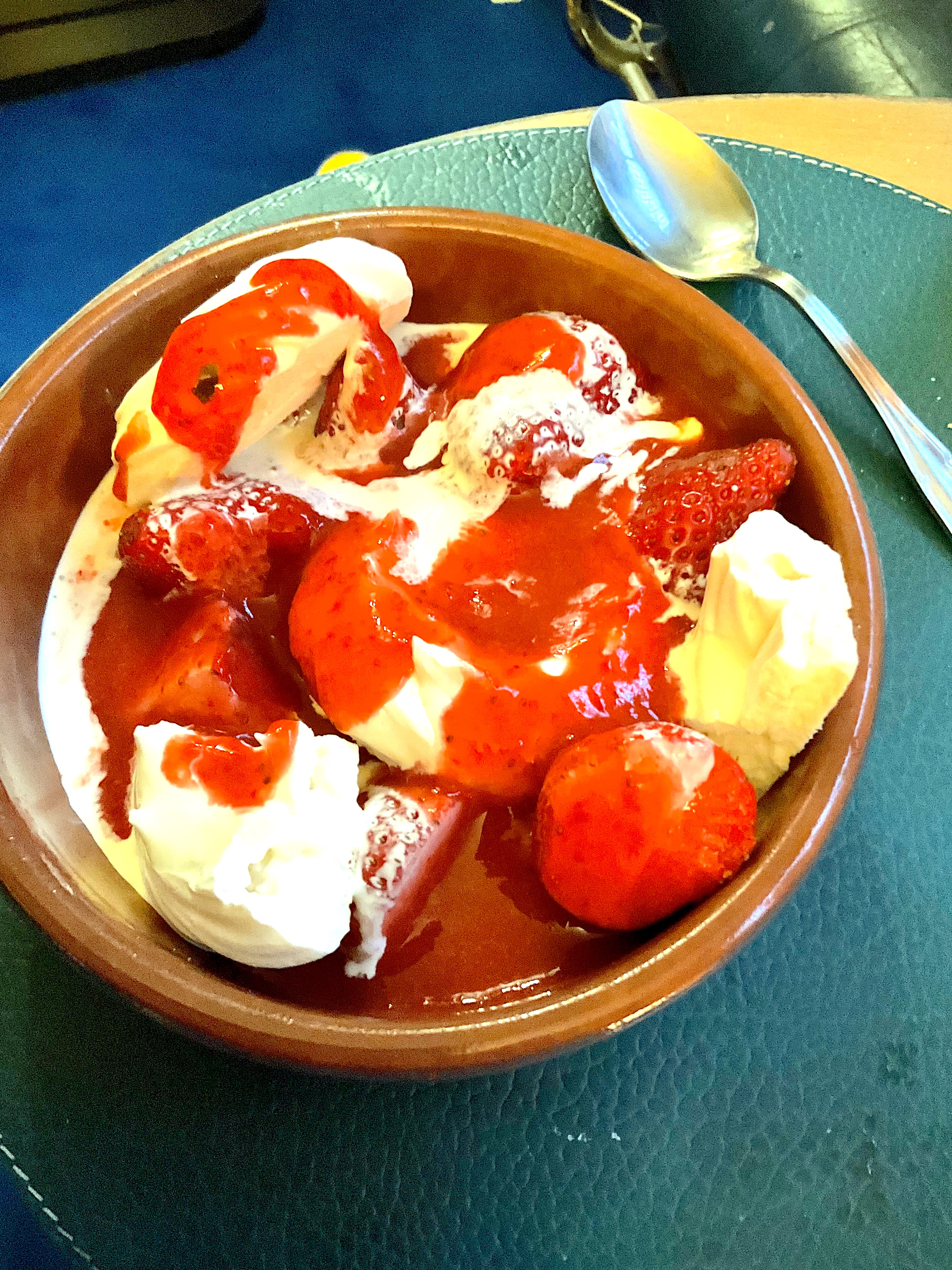 A traditional Eton Mess