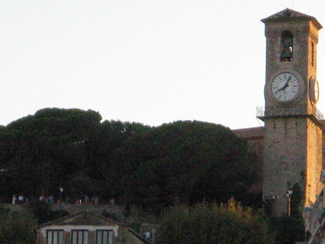 Le Suquet in the evening