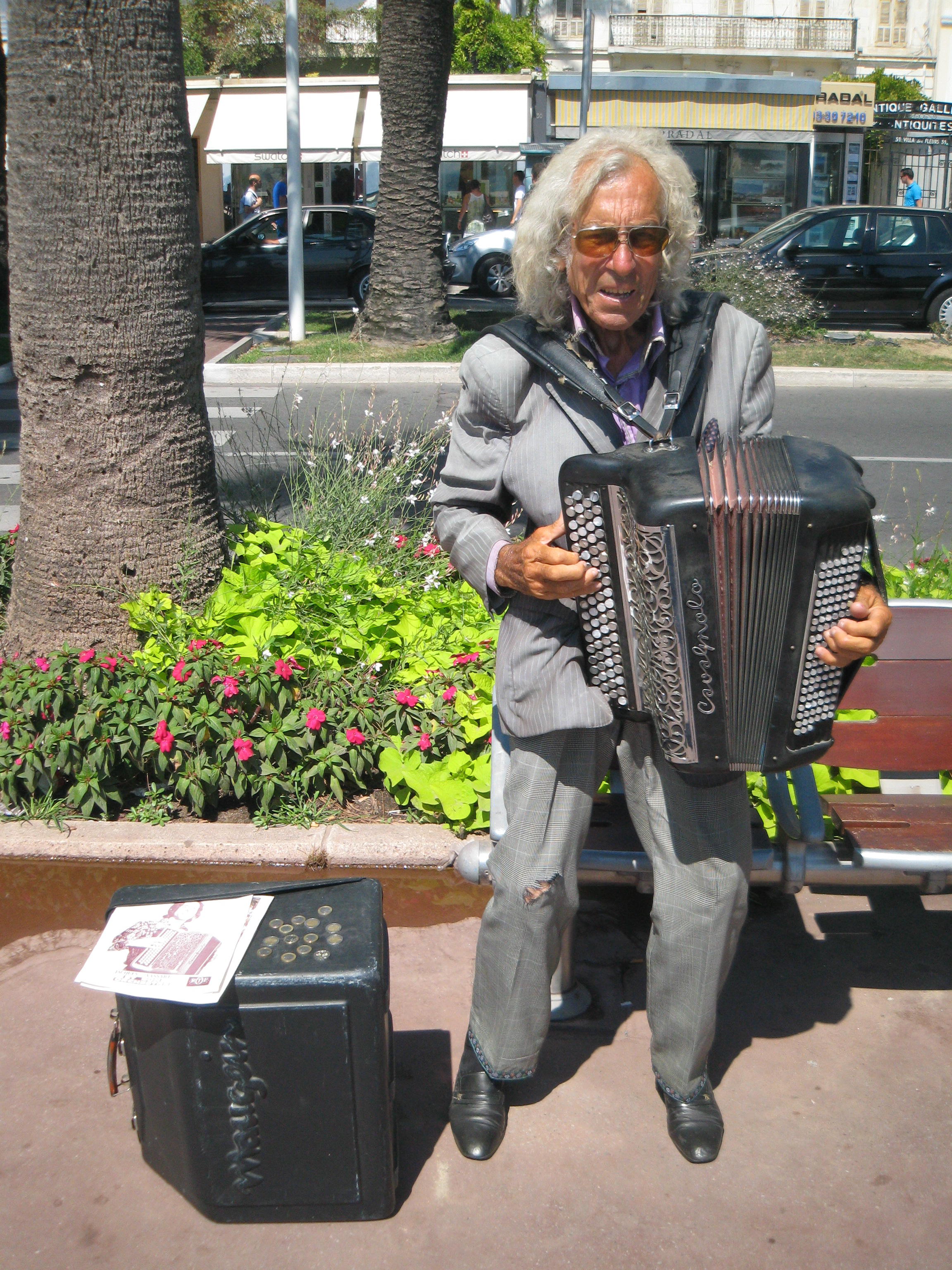 French street musician
