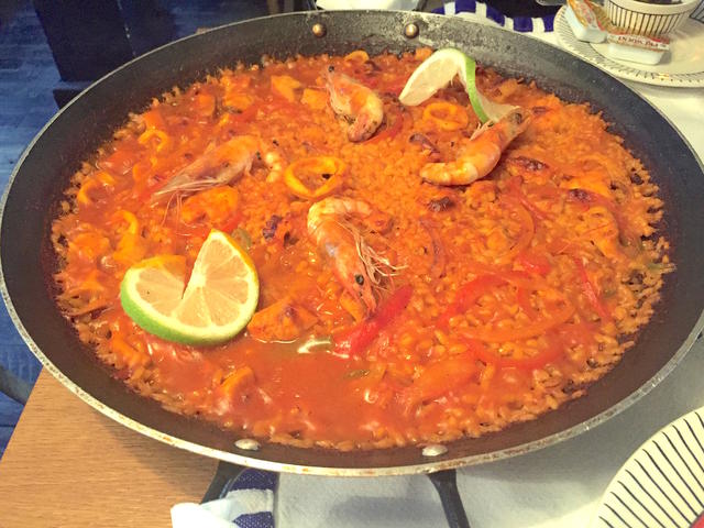 A massive Paella